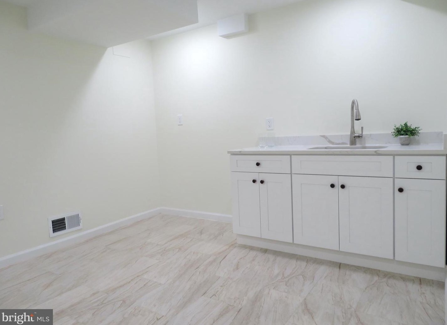 1220 Kathryn Rd, Silver Spring MD 20904-2176 exterior