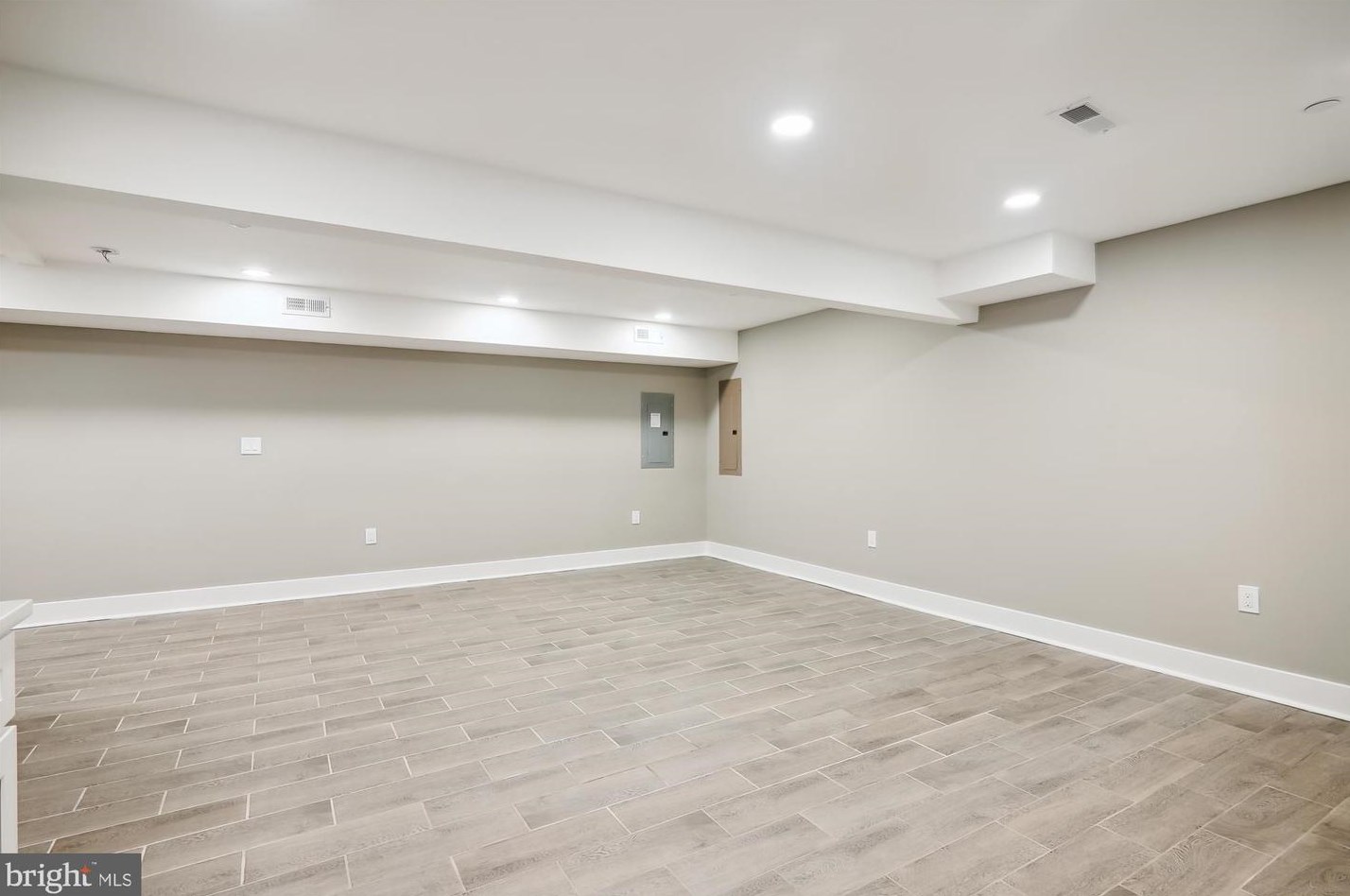 6609 Cockerille Ave, Silver Spring MD  20912-4732 exterior