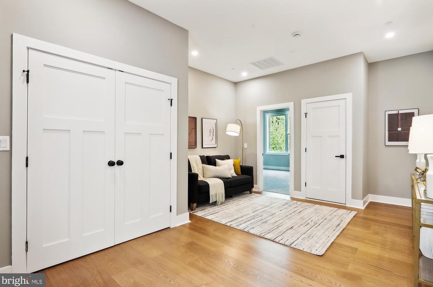 6609 Cockerille Ave, Silver Spring MD  20912-4732 exterior