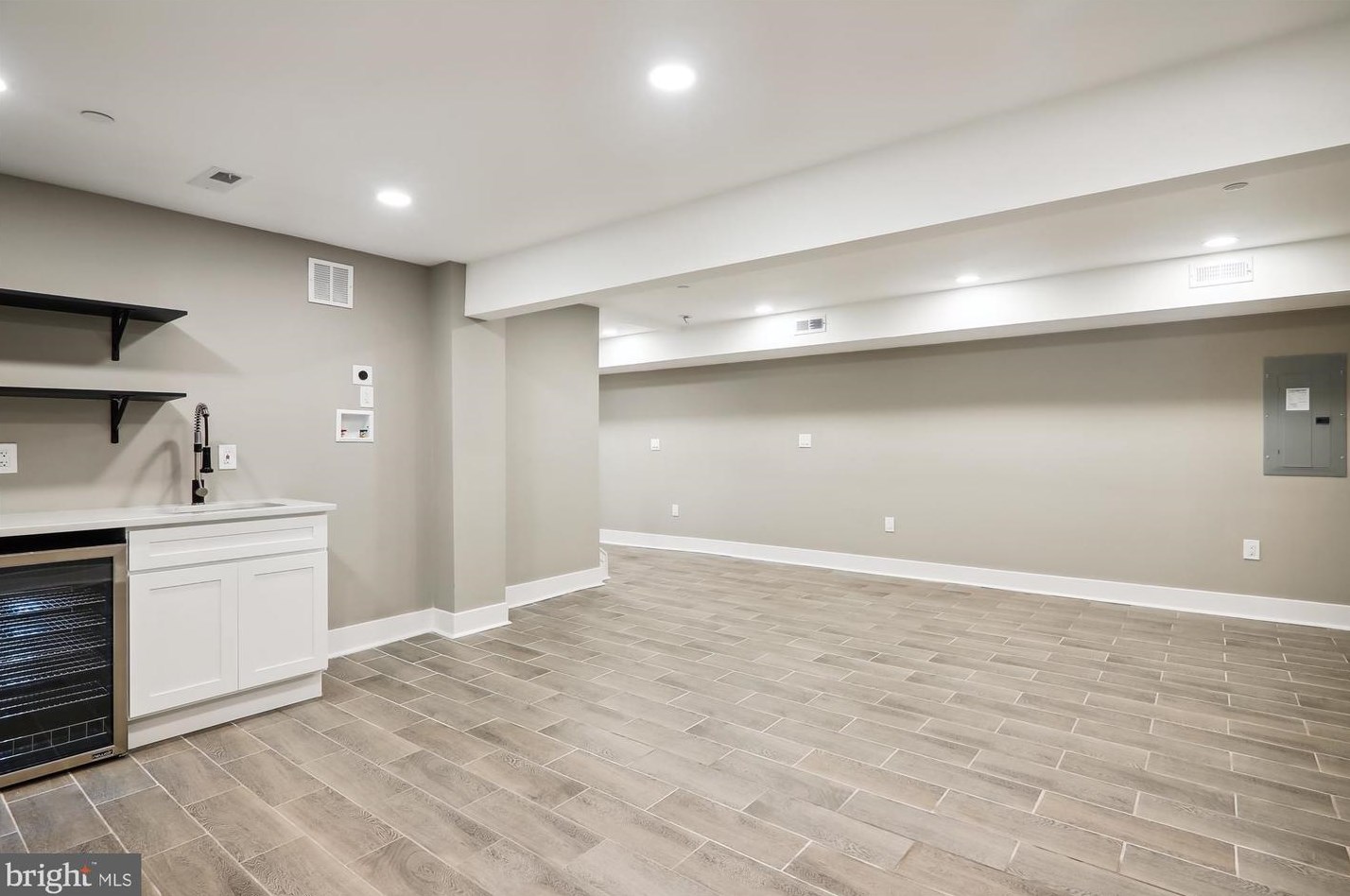 6609 Cockerille Ave, Silver Spring MD  20912-4732 exterior