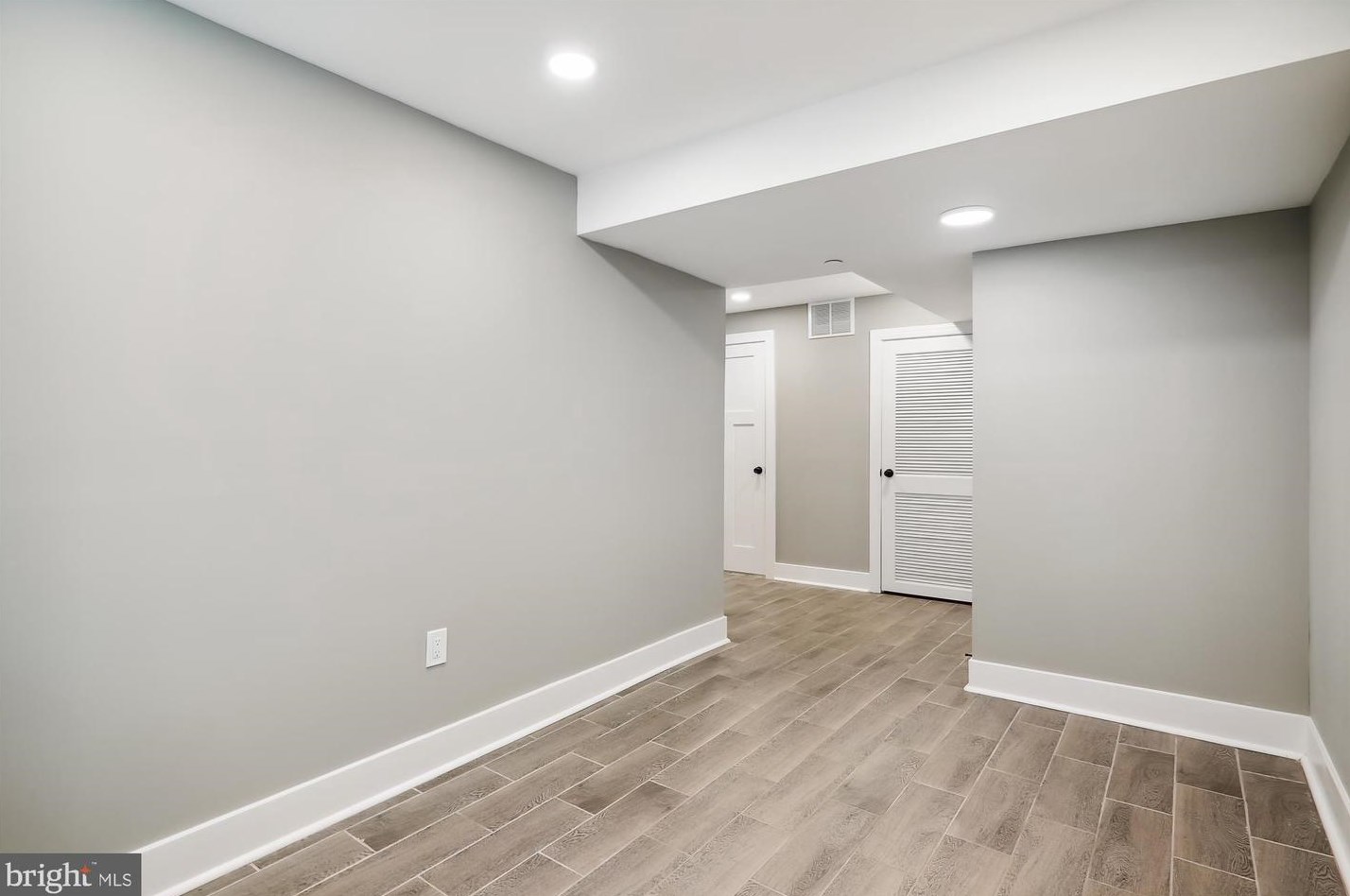 6609 Cockerille Ave, Silver Spring MD  20912-4732 exterior