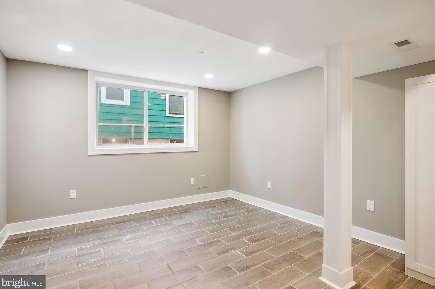 6609 Cockerille Ave, Silver Spring MD  20912-4732 exterior