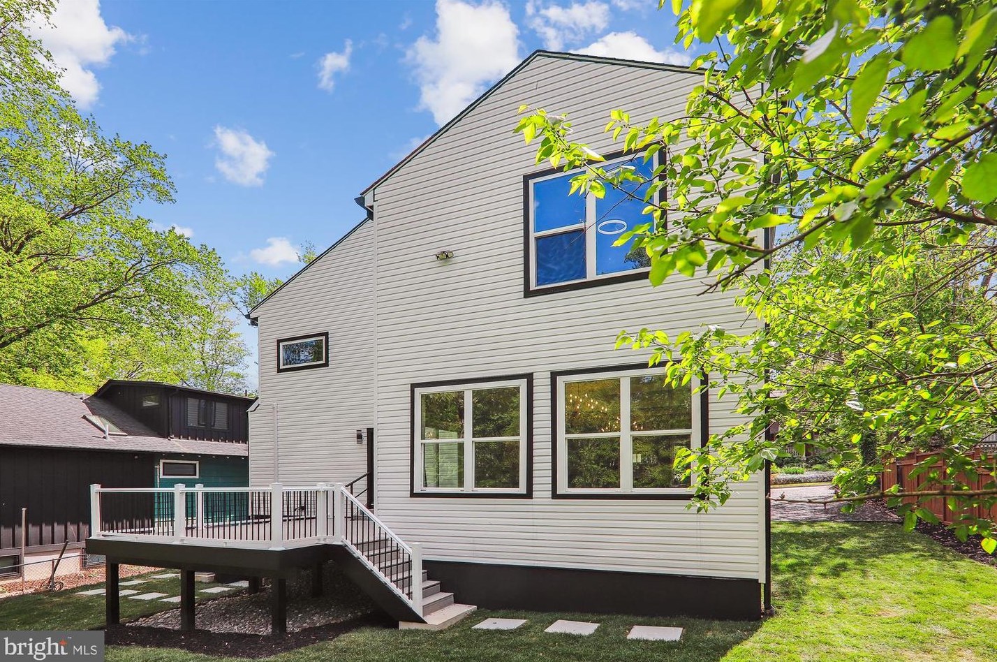 6609 Cockerille Ave, Silver Spring MD  20912-4732 exterior