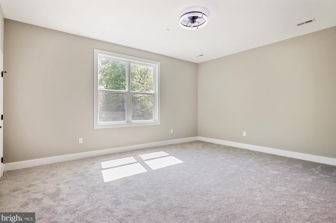 6609 Cockerille Ave, Silver Spring MD  20912-4732 exterior