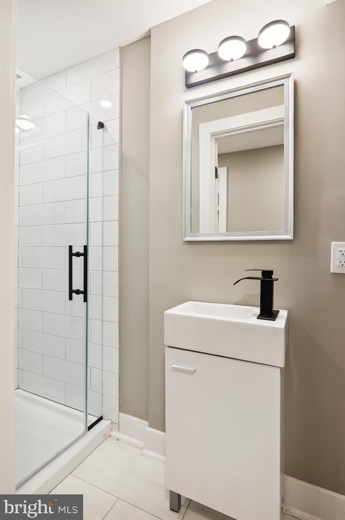 6609 Cockerille Ave, Silver Spring MD  20912-4732 exterior