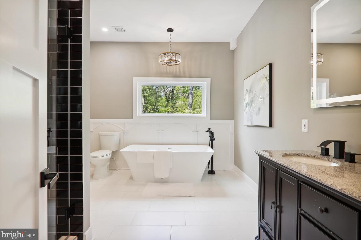 6609 Cockerille Ave, Silver Spring MD  20912-4732 exterior