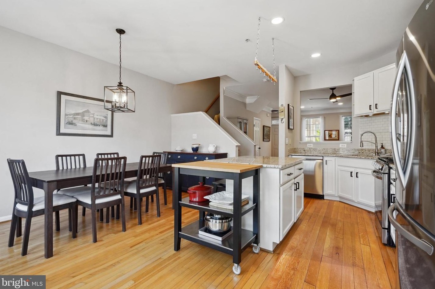 28 Golden Ash Way, Gaithersburg MD  20878-6423 exterior