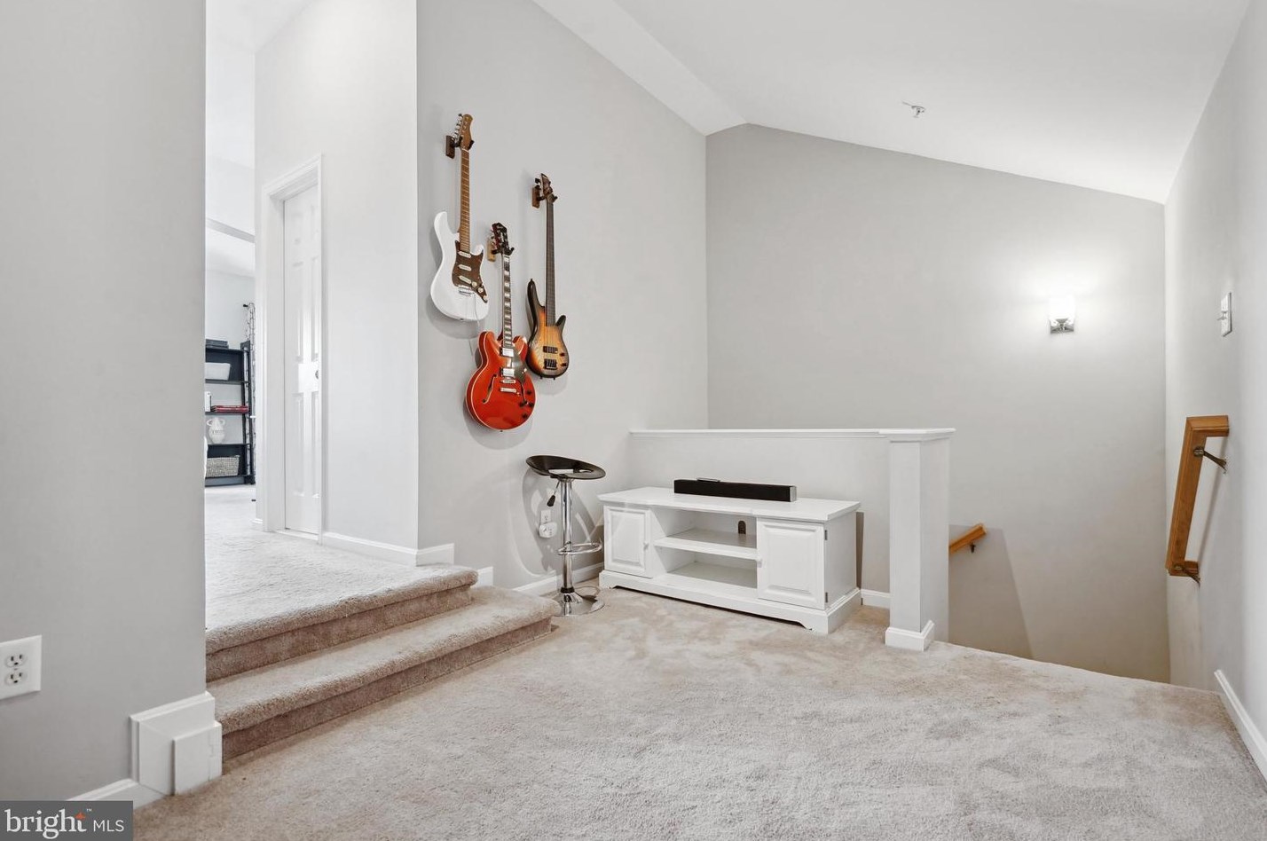 28 Golden Ash Way, Gaithersburg MD  20878-6423 exterior