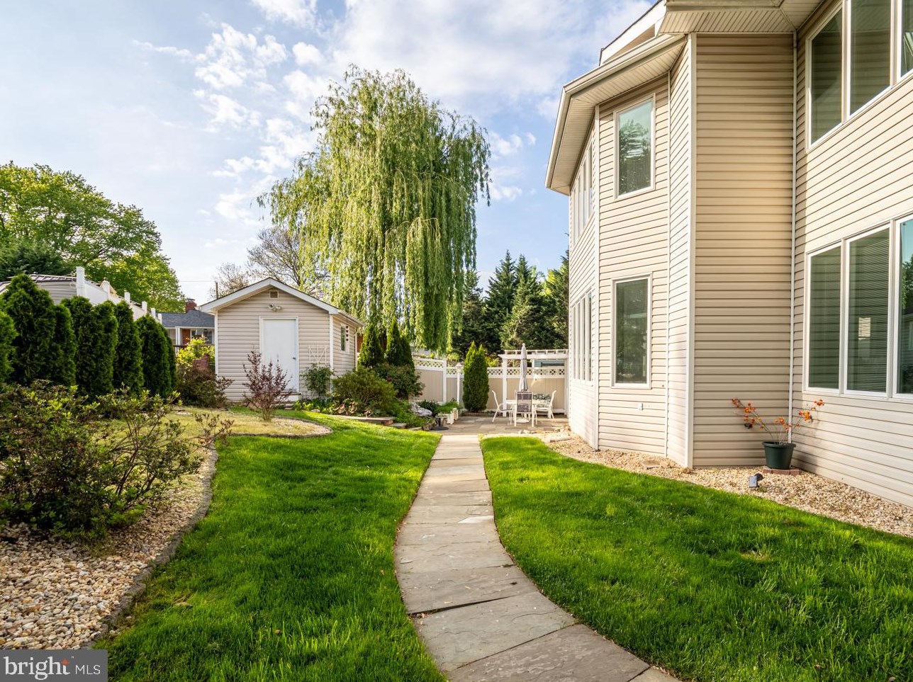 1520 Vivian Pl, Silver Spring MD 20902-3537 exterior