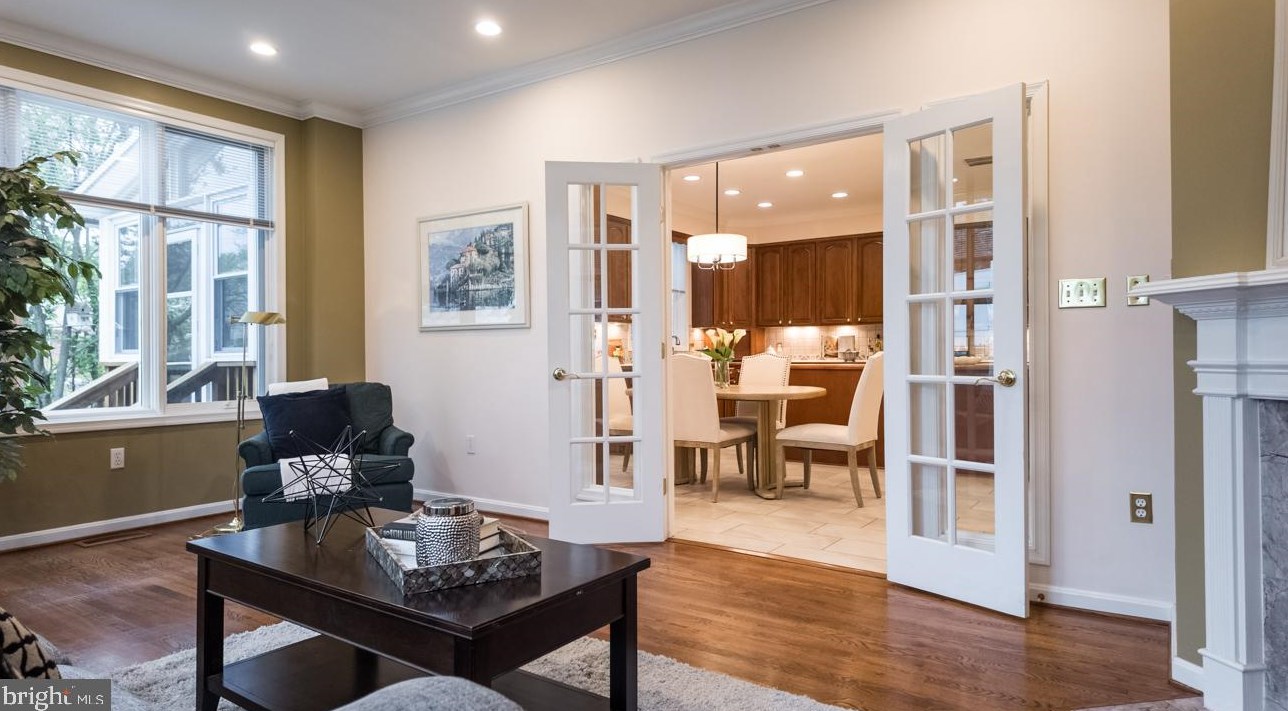 1520 Vivian Pl, Silver Spring MD 20902-3537 exterior