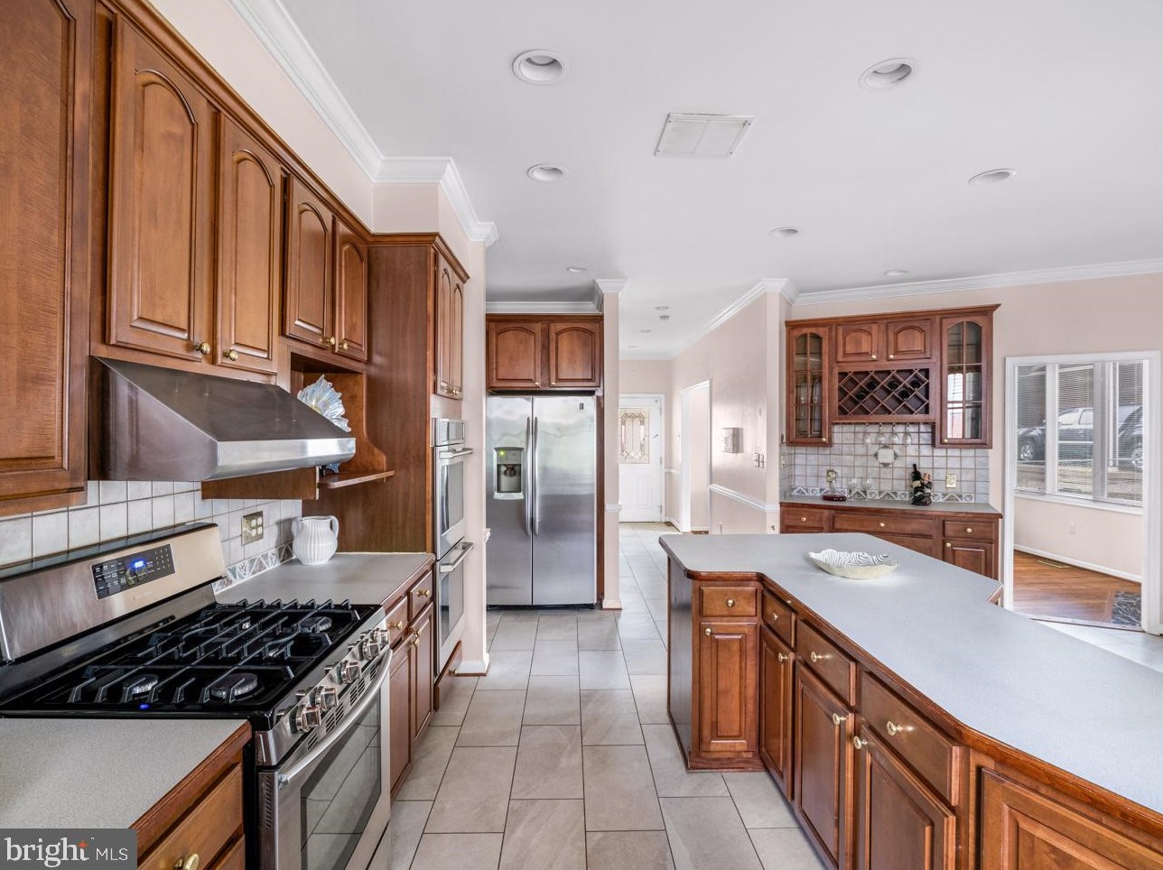 1520 Vivian Pl, Silver Spring MD 20902-3537 exterior