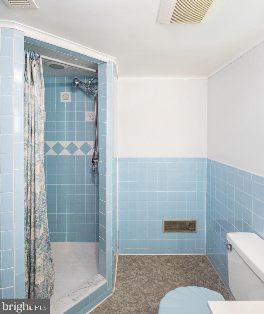 1520 Vivian Pl, Silver Spring MD 20902-3537 exterior