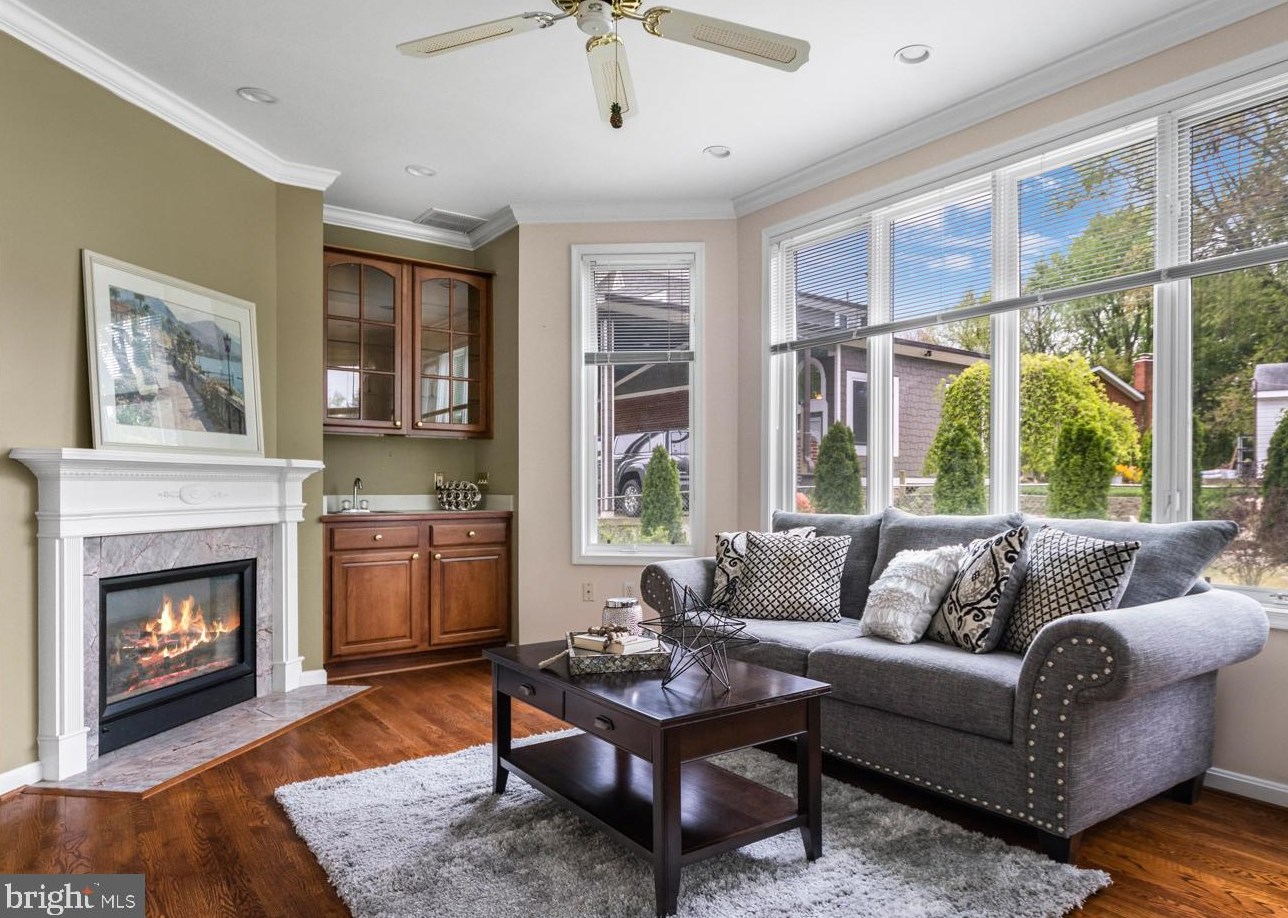 1520 Vivian Pl, Silver Spring MD 20902-3537 exterior