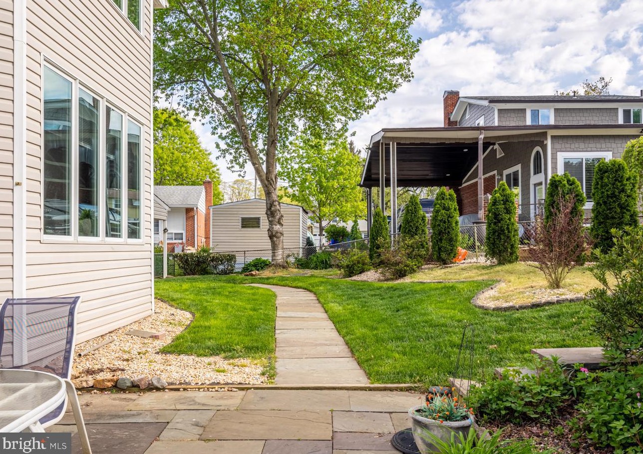 1520 Vivian Pl, Silver Spring MD 20902-3537 exterior