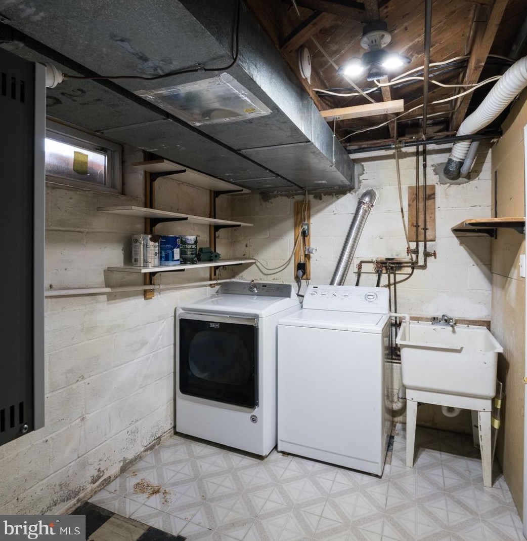 1520 Vivian Pl, Silver Spring MD 20902-3537 exterior