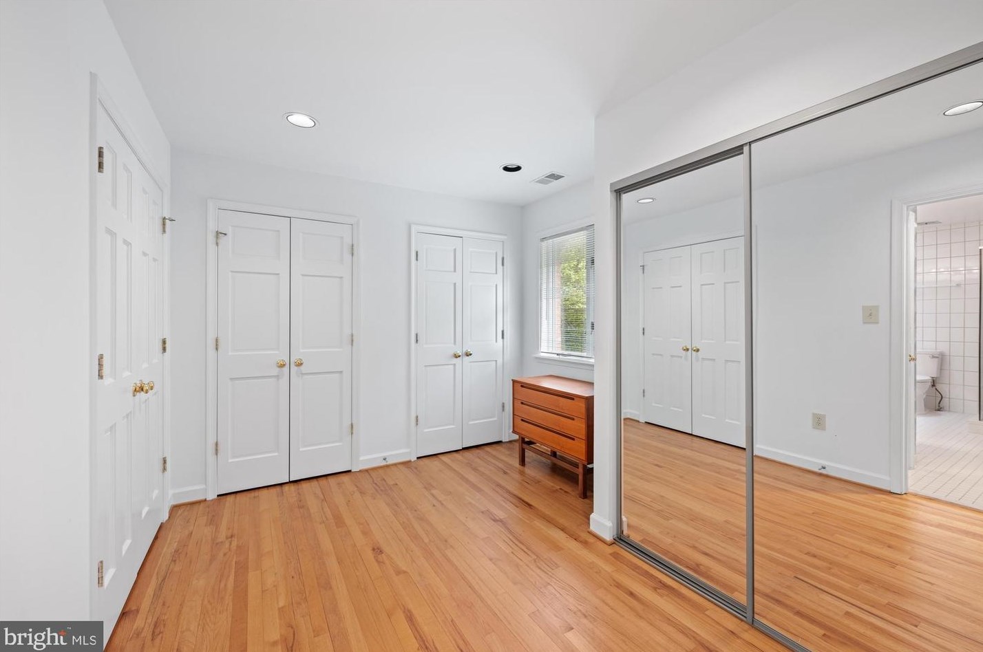 7309 Brookstone Ct, Rockville MD 20854-4838 exterior