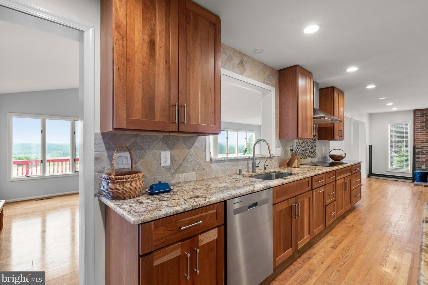 26217 Rudale Dr, Clarksburg MD 20871-9658 exterior