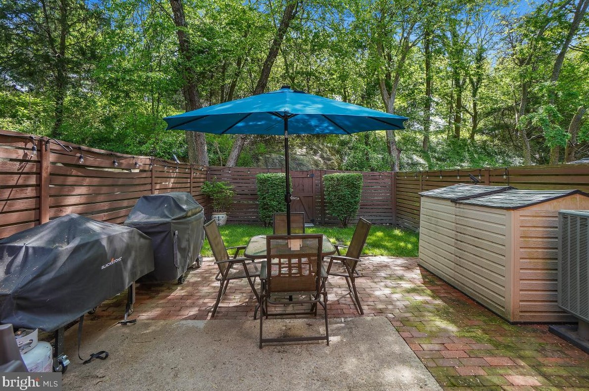 19 Orch Dr, Gaithersburg MD 20878-2221 exterior