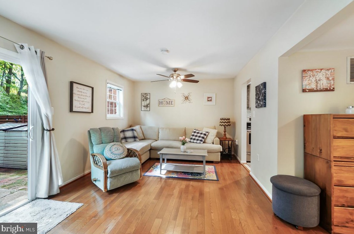 19 Orch Dr, Gaithersburg MD 20878-2221 exterior