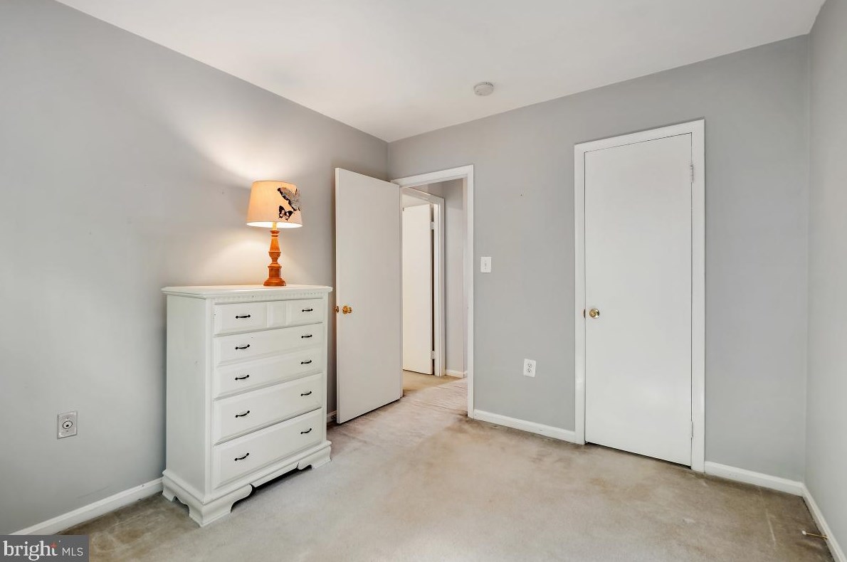 19 Orch Dr, Gaithersburg MD 20878-2221 exterior