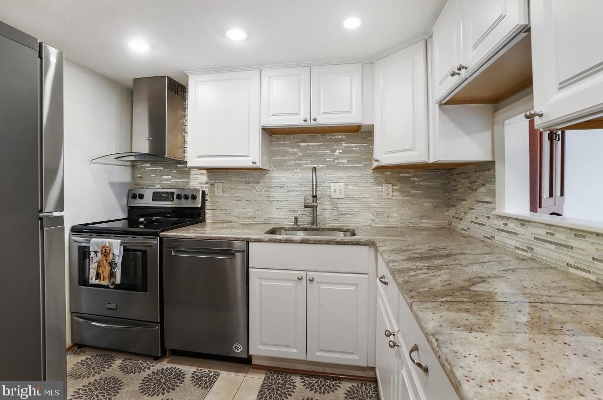 19 Orch Dr, Gaithersburg MD 20878-2221 exterior