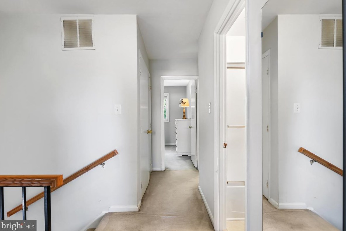 19 Orch Dr, Gaithersburg MD 20878-2221 exterior