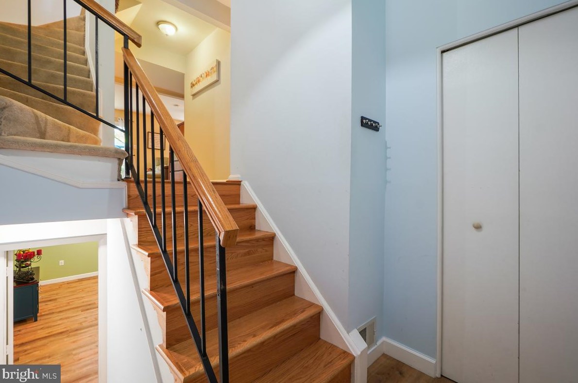 19 Orch Dr, Gaithersburg MD 20878-2221 exterior