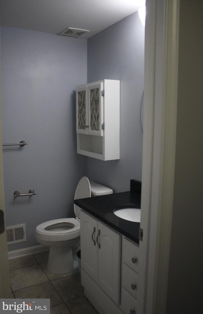 20 Capricorn Ct, Rockville MD 20855-2567 exterior