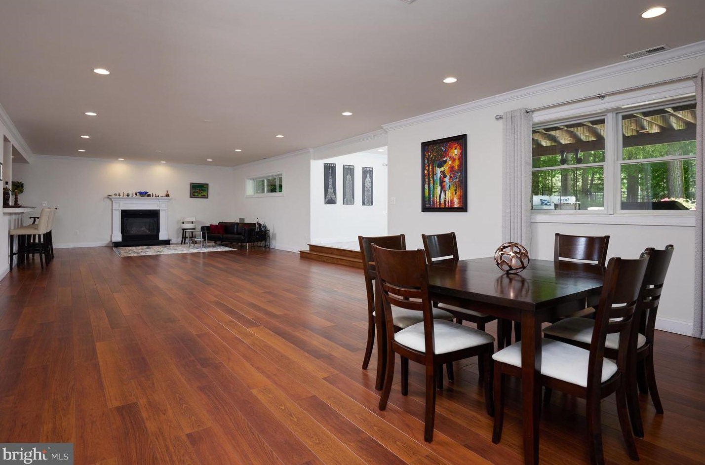 8505 Carlynn Dr, Bethesda MD 20817-4310 exterior