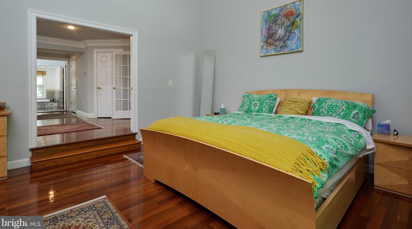 8505 Carlynn Dr, Bethesda MD 20817-4310 exterior