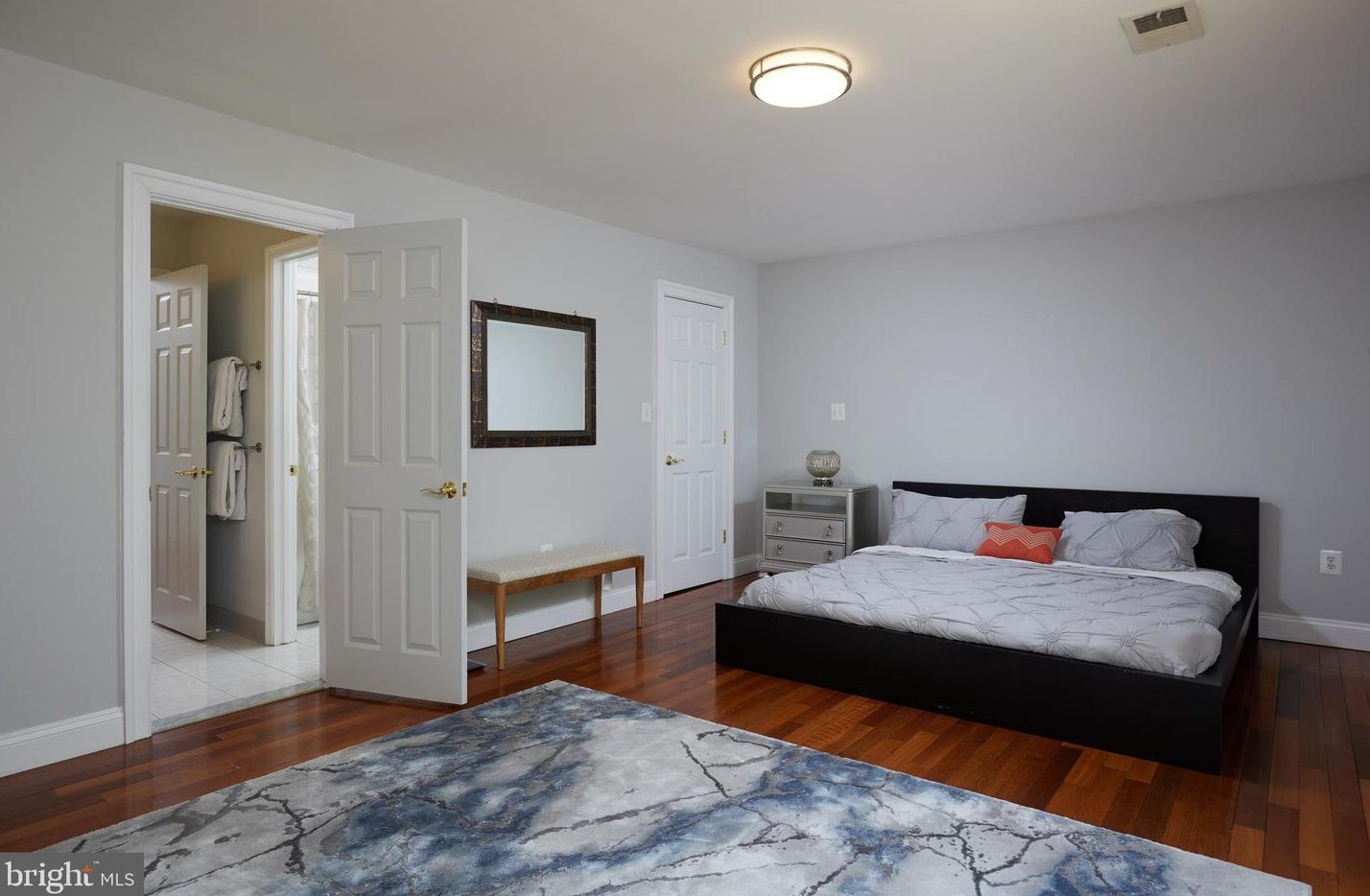 8505 Carlynn Dr, Bethesda MD 20817-4310 exterior