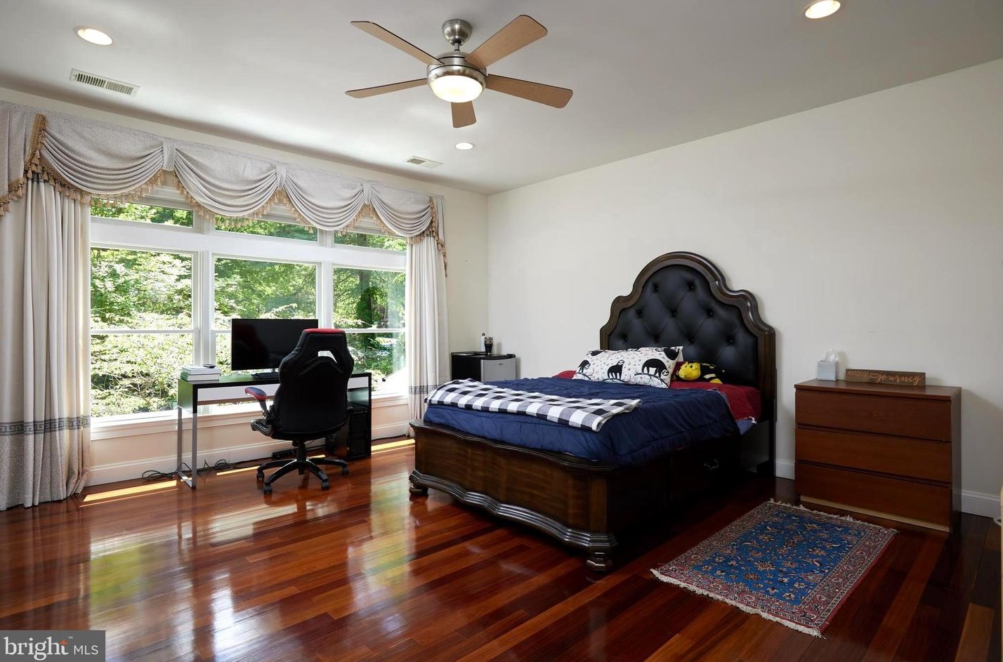 8505 Carlynn Dr, Bethesda MD 20817-4310 exterior