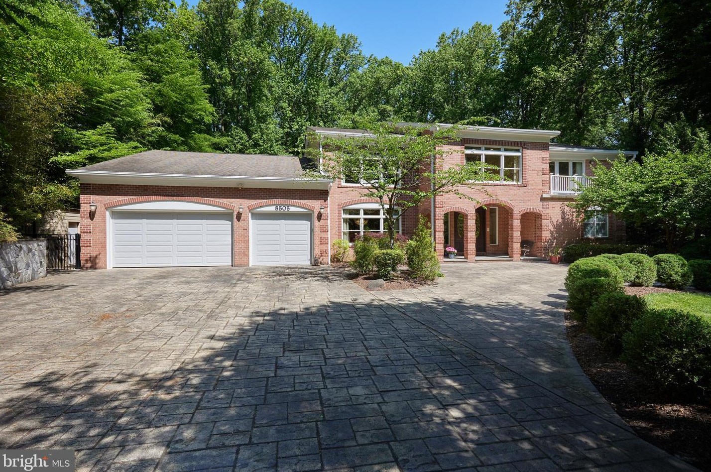 8505 Carlynn Dr, Bethesda MD 20817-4310 exterior