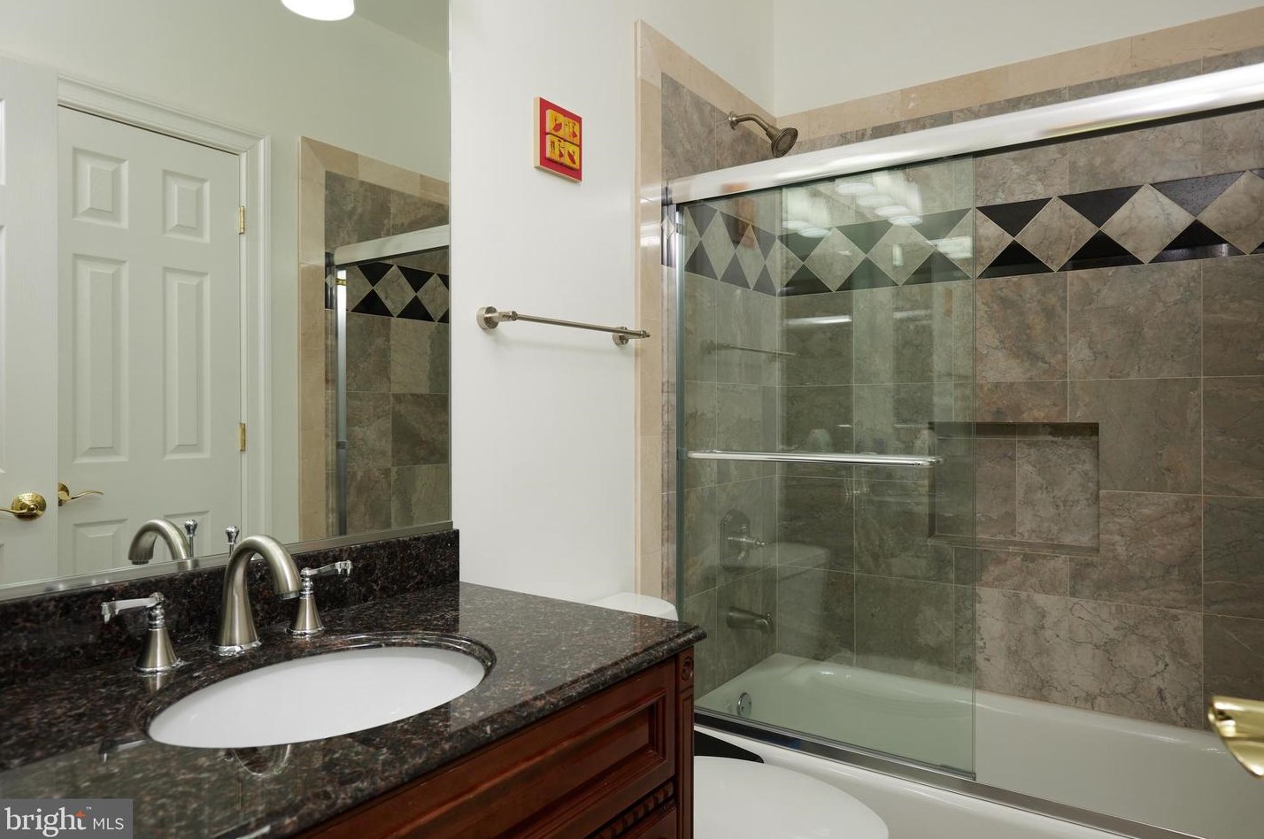 8505 Carlynn Dr, Bethesda MD 20817-4310 exterior