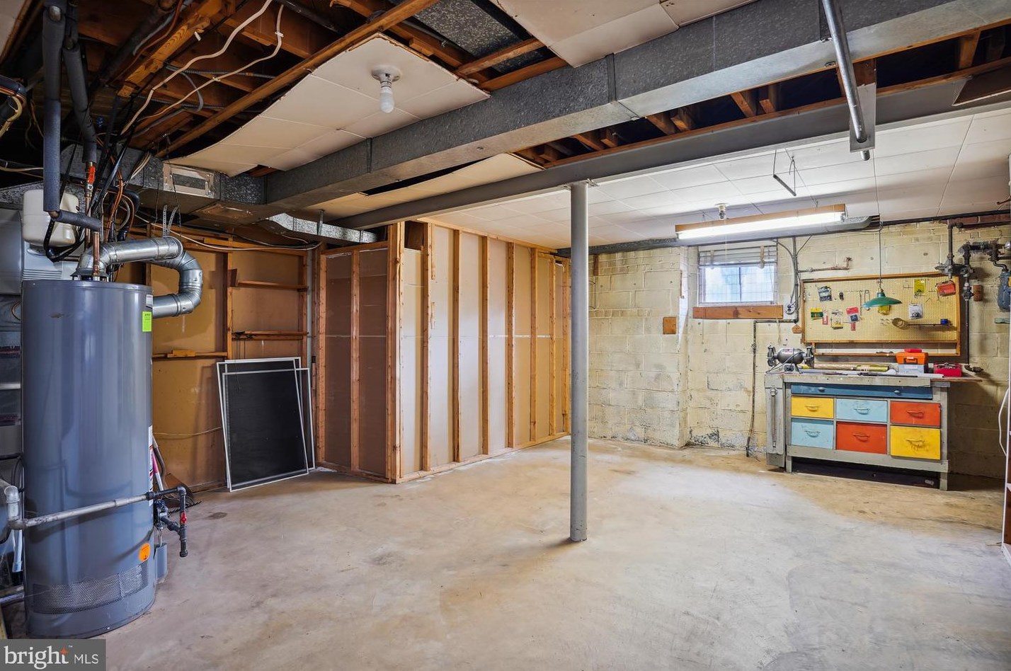 7902 Glenside Dr, Silver Spring MD 20912-7327 exterior