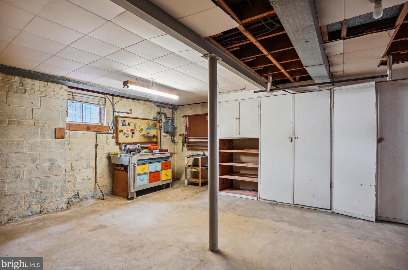 7902 Glenside Dr, Silver Spring MD 20912-7327 exterior