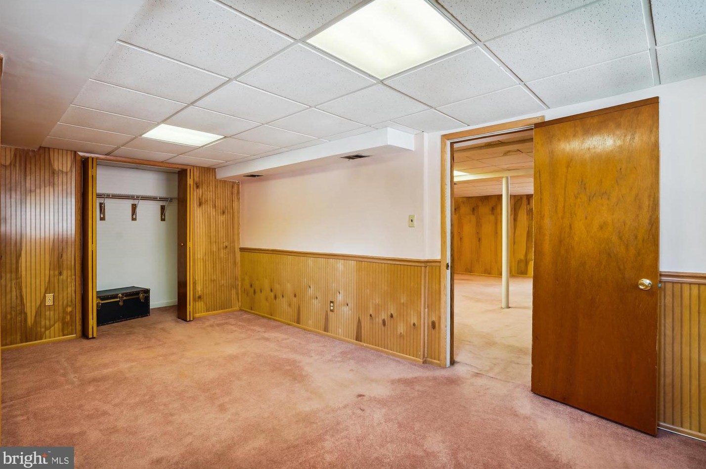 7902 Glenside Dr, Silver Spring MD 20912-7327 exterior