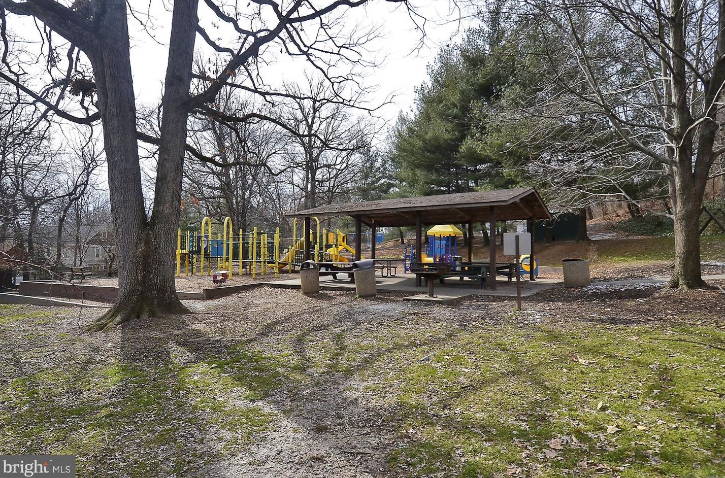 7902 Glenside Dr, Silver Spring MD 20912-7327 exterior