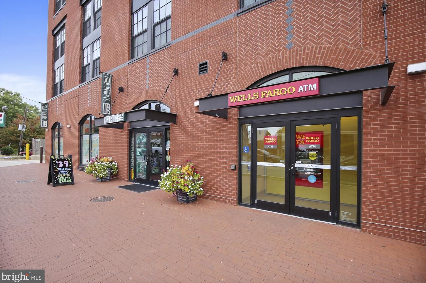 7902 Glenside Dr, Silver Spring MD 20912-7327 exterior