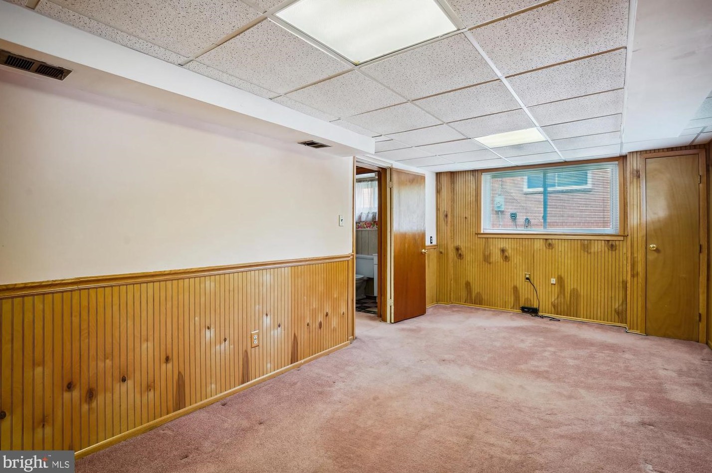 7902 Glenside Dr, Silver Spring MD 20912-7327 exterior