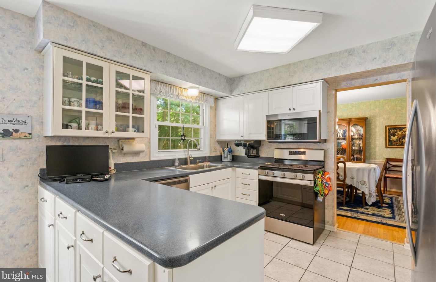 11444 Oak Leaf Dr, Silver Spring MD 20901-5013 exterior