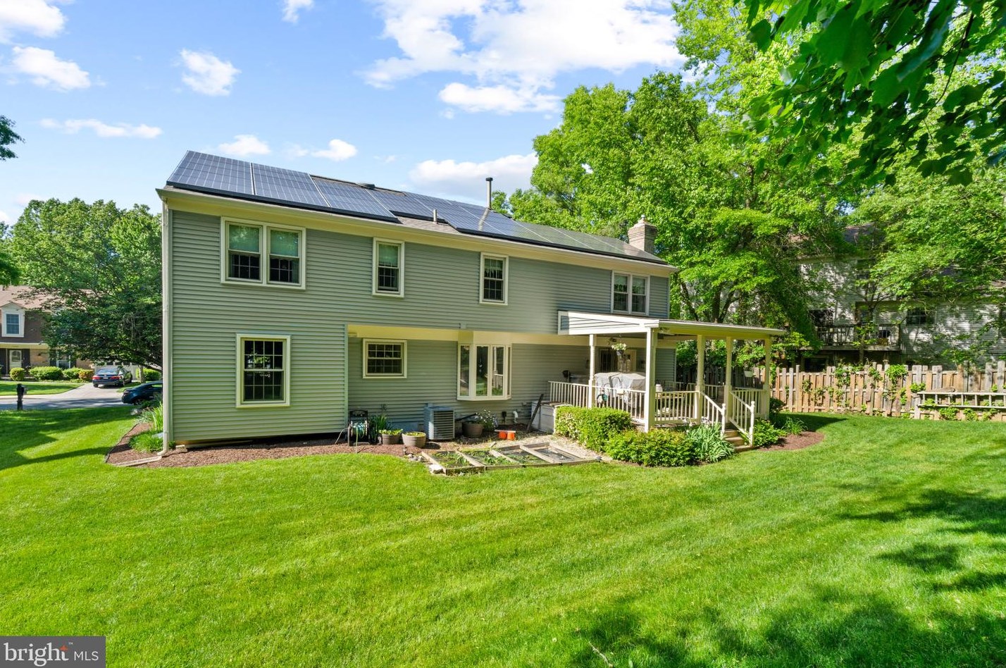 11444 Oak Leaf Dr, Silver Spring MD 20901-5013 exterior