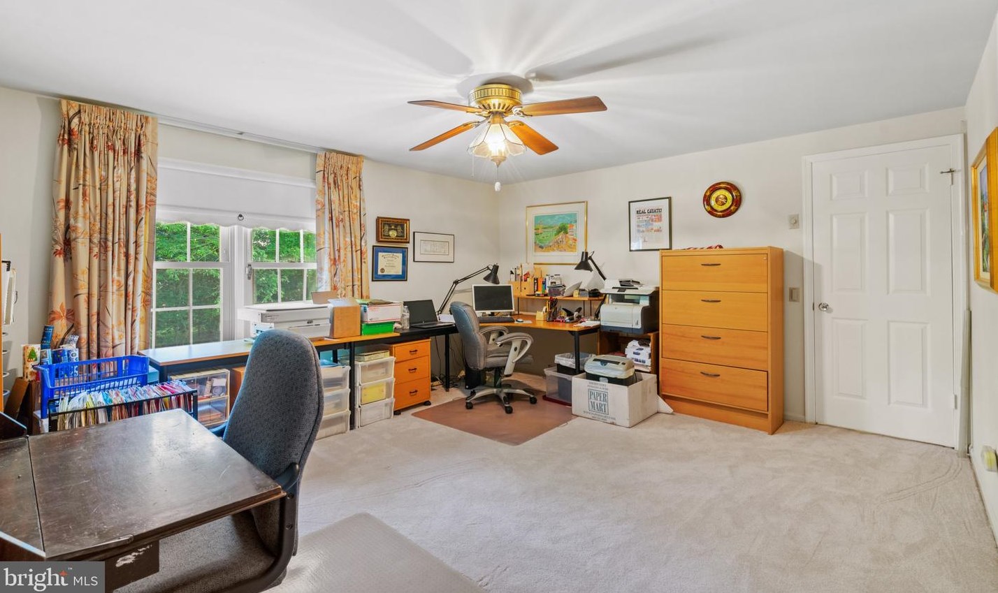 11444 Oak Leaf Dr, Silver Spring MD 20901-5013 exterior