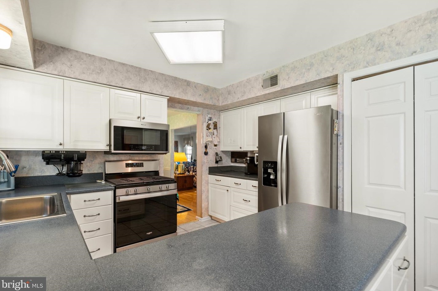 11444 Oak Leaf Dr, Silver Spring MD 20901-5013 exterior