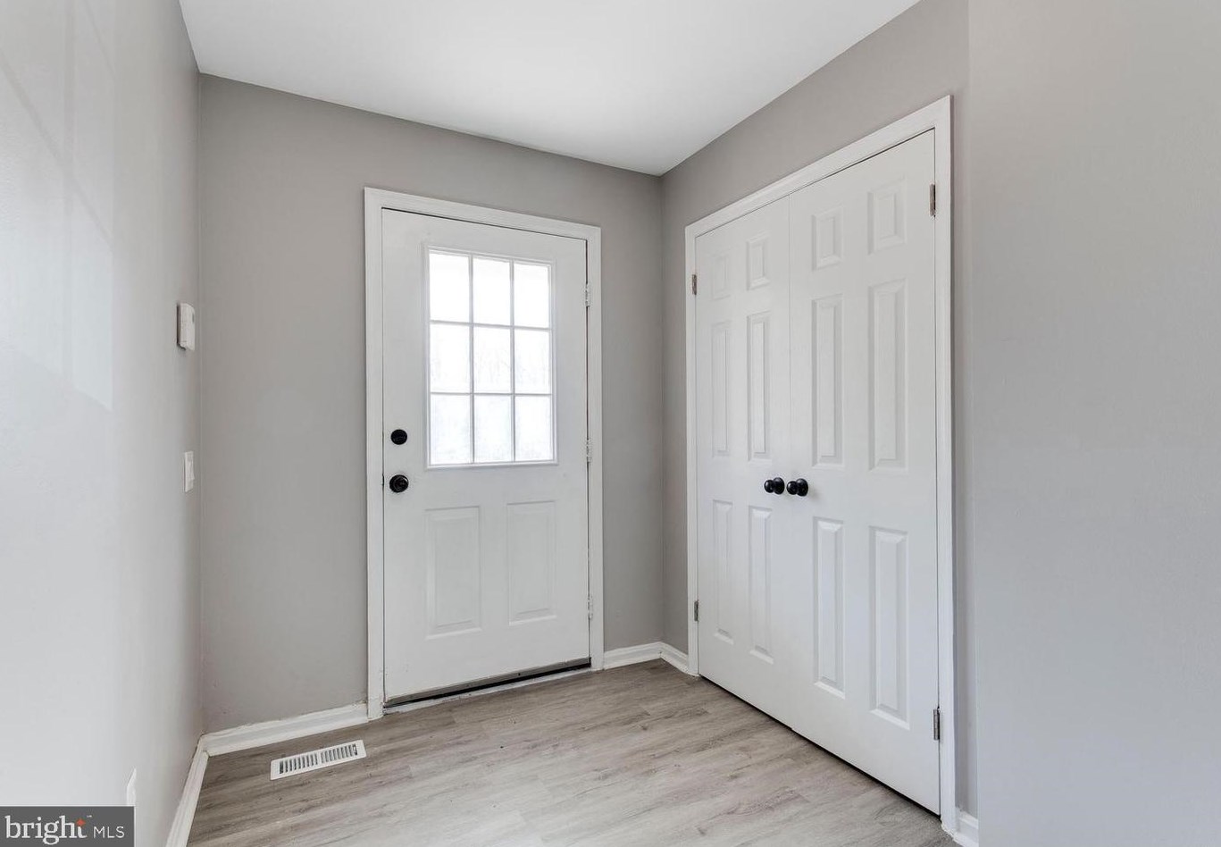 304 Crescendo Way, Silver Spring MD  20901-5017 exterior