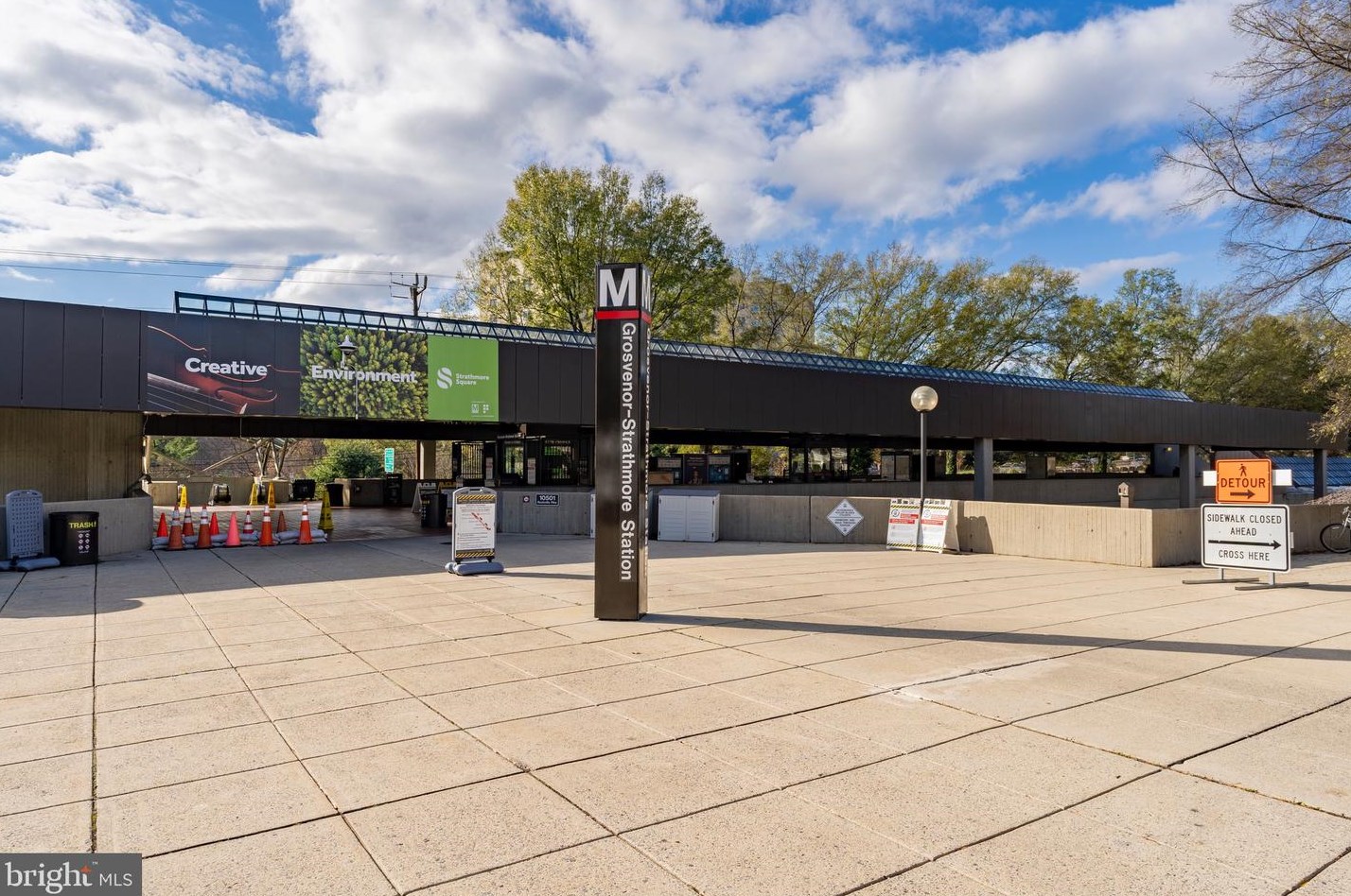 10294 Grosvenor Pl, Rockville MD 20852 exterior