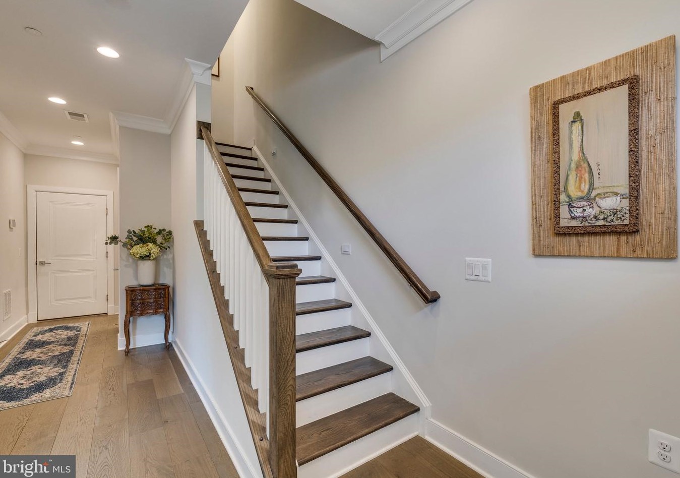 10294 Grosvenor Pl, Rockville MD 20852 exterior