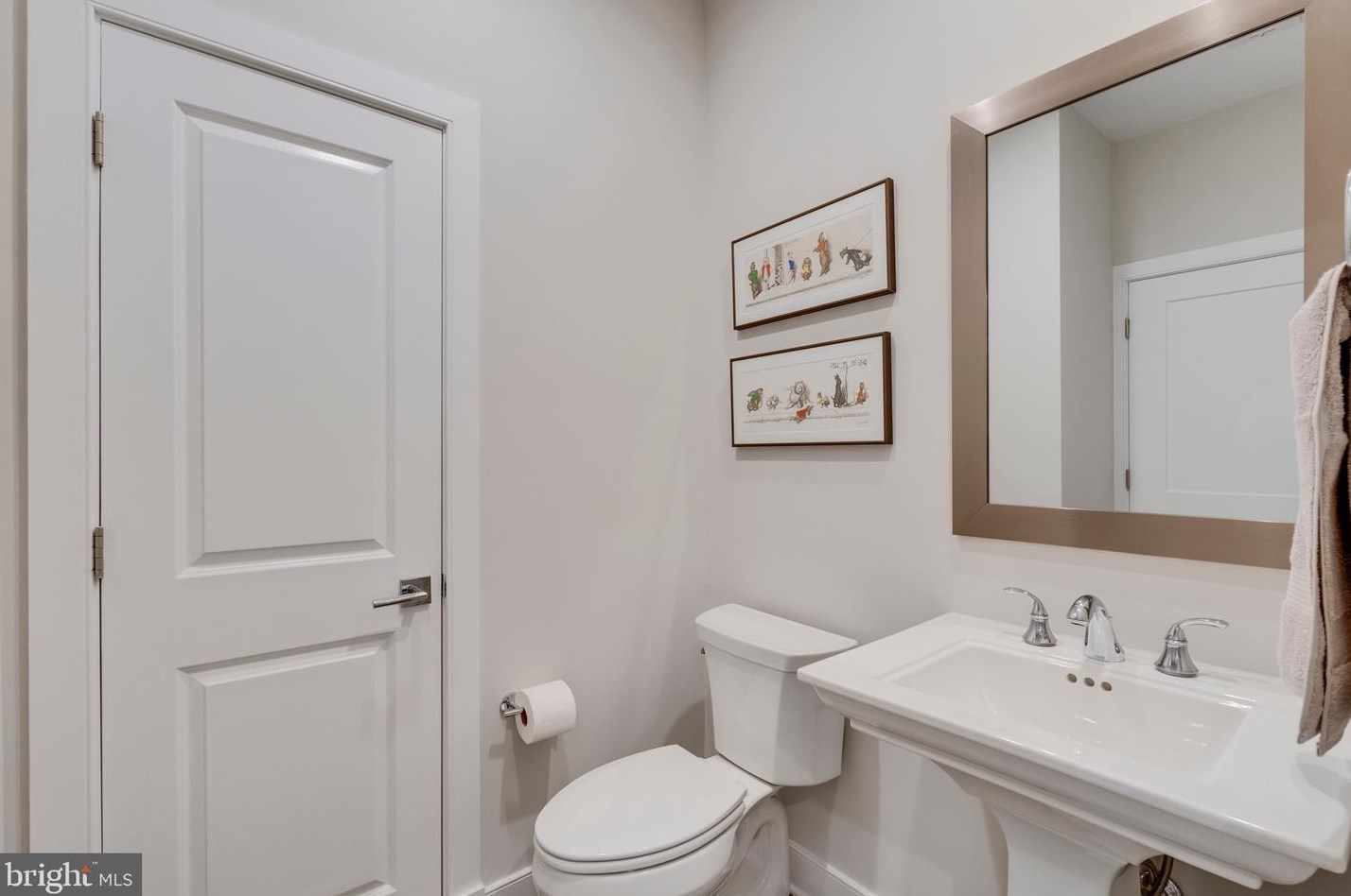 10294 Grosvenor Pl, Rockville MD 20852 exterior