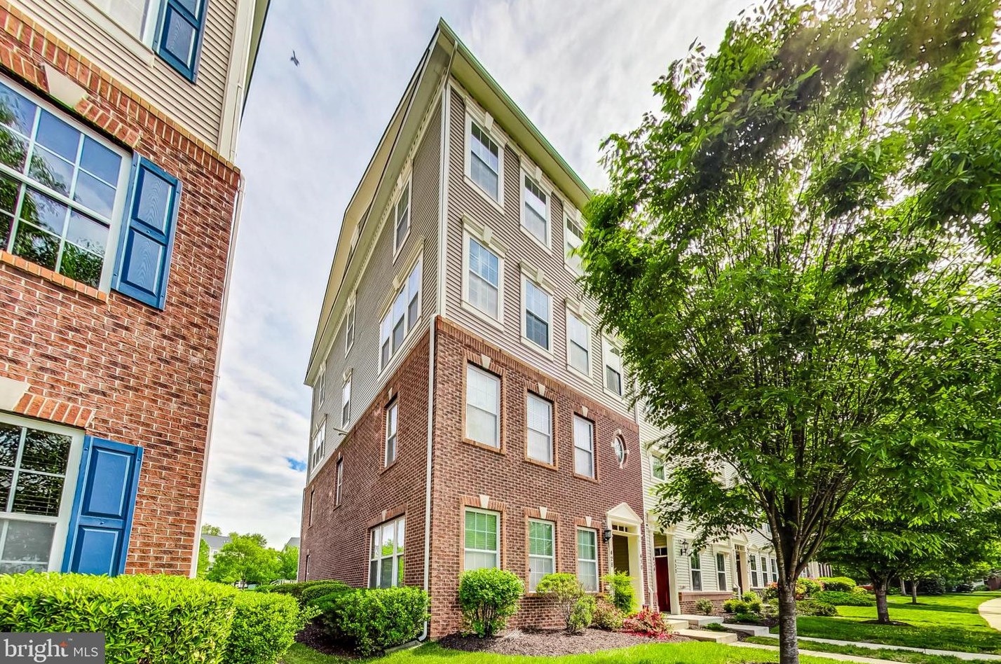 430 Orchard Ridge Dr, Gaithersburg MD  20878-7800 exterior