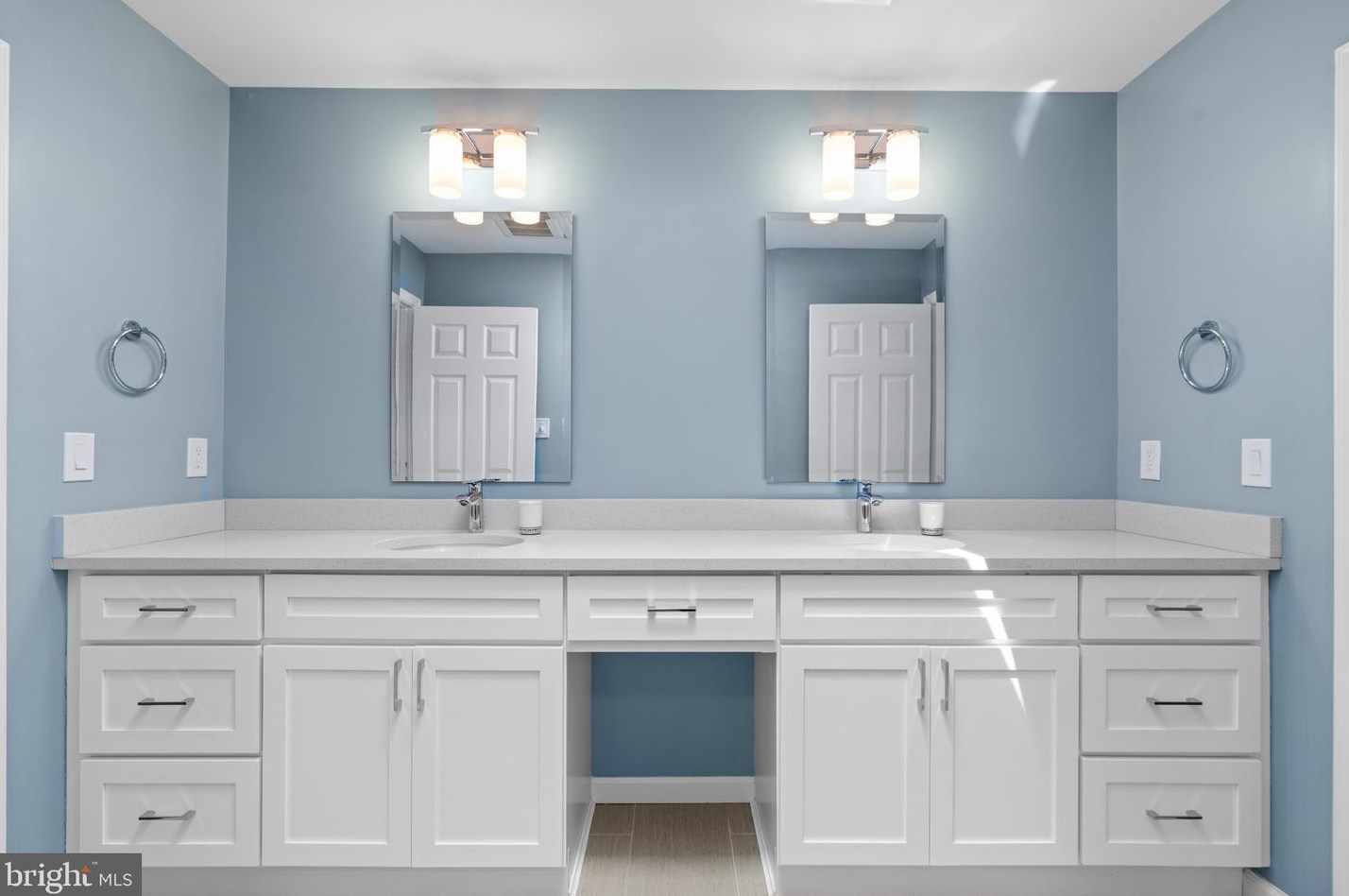 13200 Jasmine Hill Ter, Rockville MD 20850-3665 exterior